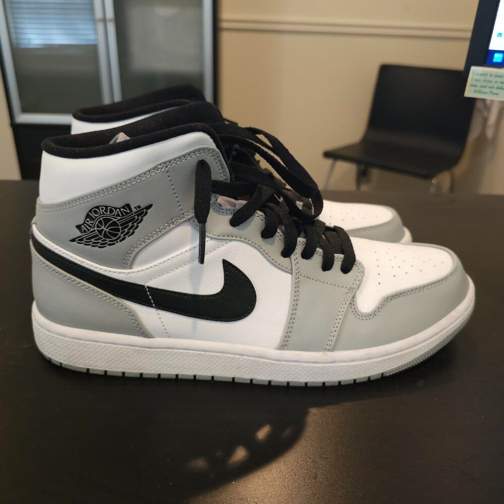 Jordan 1 Mid